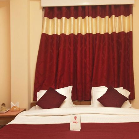 Oyo 13521 Sudhriti Hotel Сіліґурі Екстер'єр фото