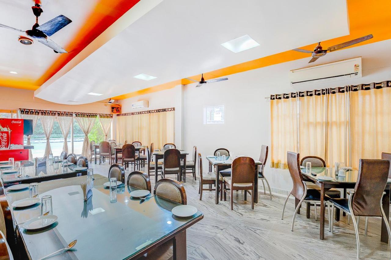 Oyo 13521 Sudhriti Hotel Сіліґурі Екстер'єр фото