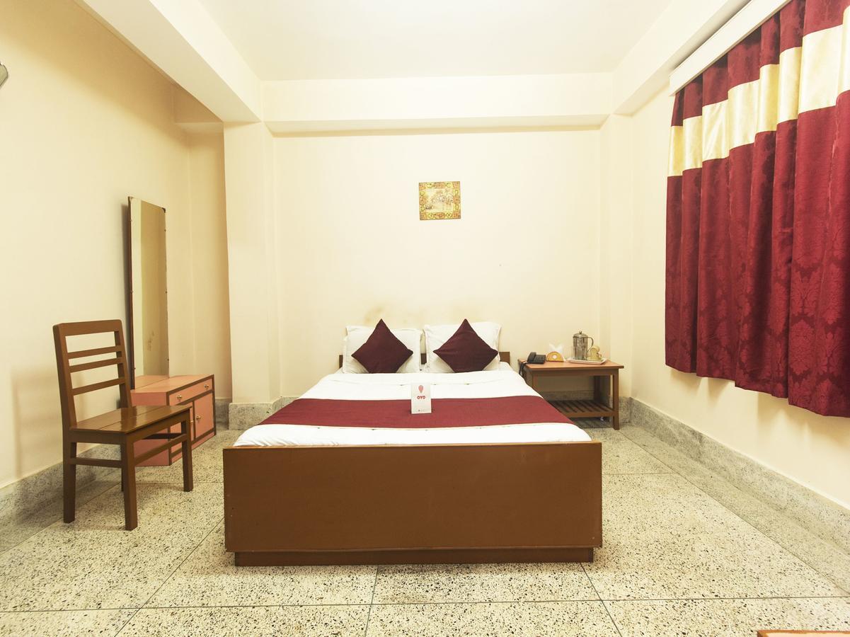 Oyo 13521 Sudhriti Hotel Сіліґурі Екстер'єр фото
